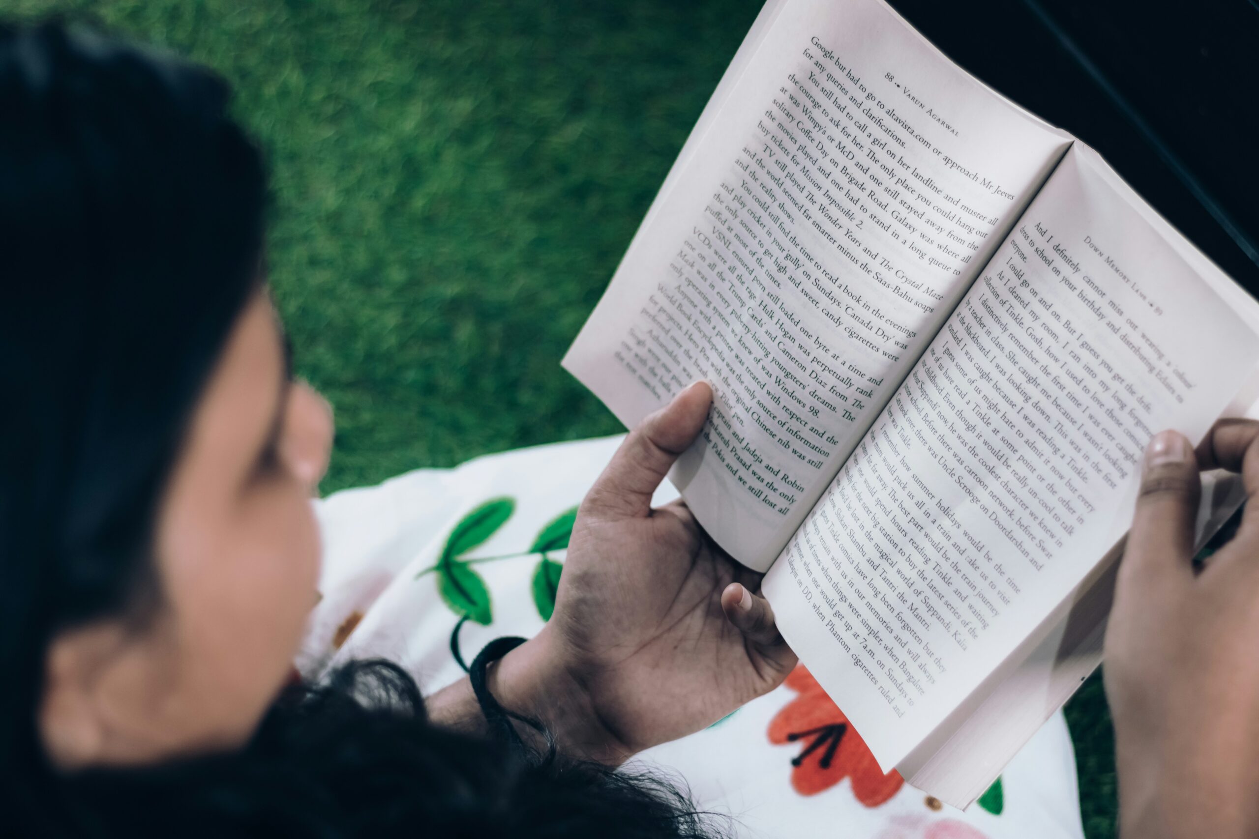 How to Start an Informative Essay: A Comprehensive Guide